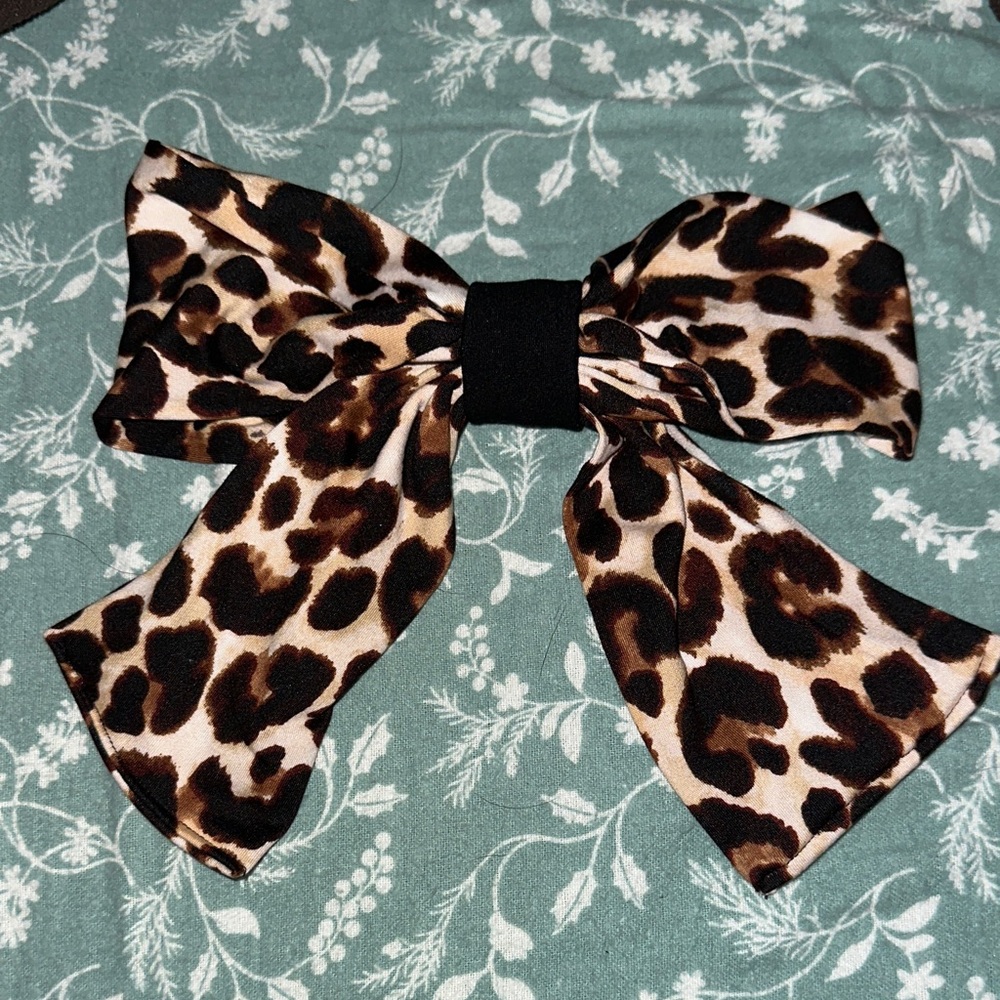 Cheetah Bow